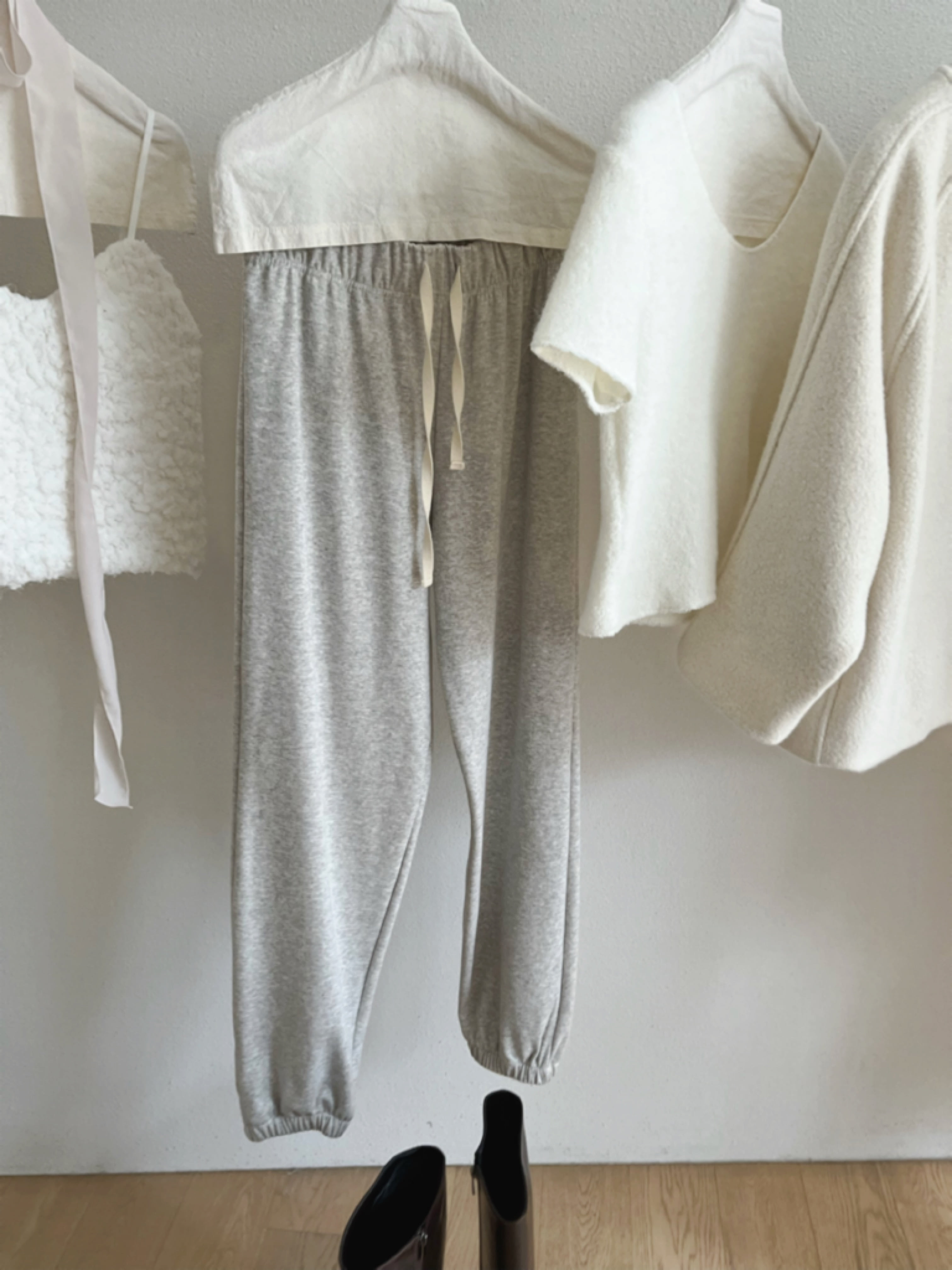 *INTHEVASE made* Cozy simple jogger pants