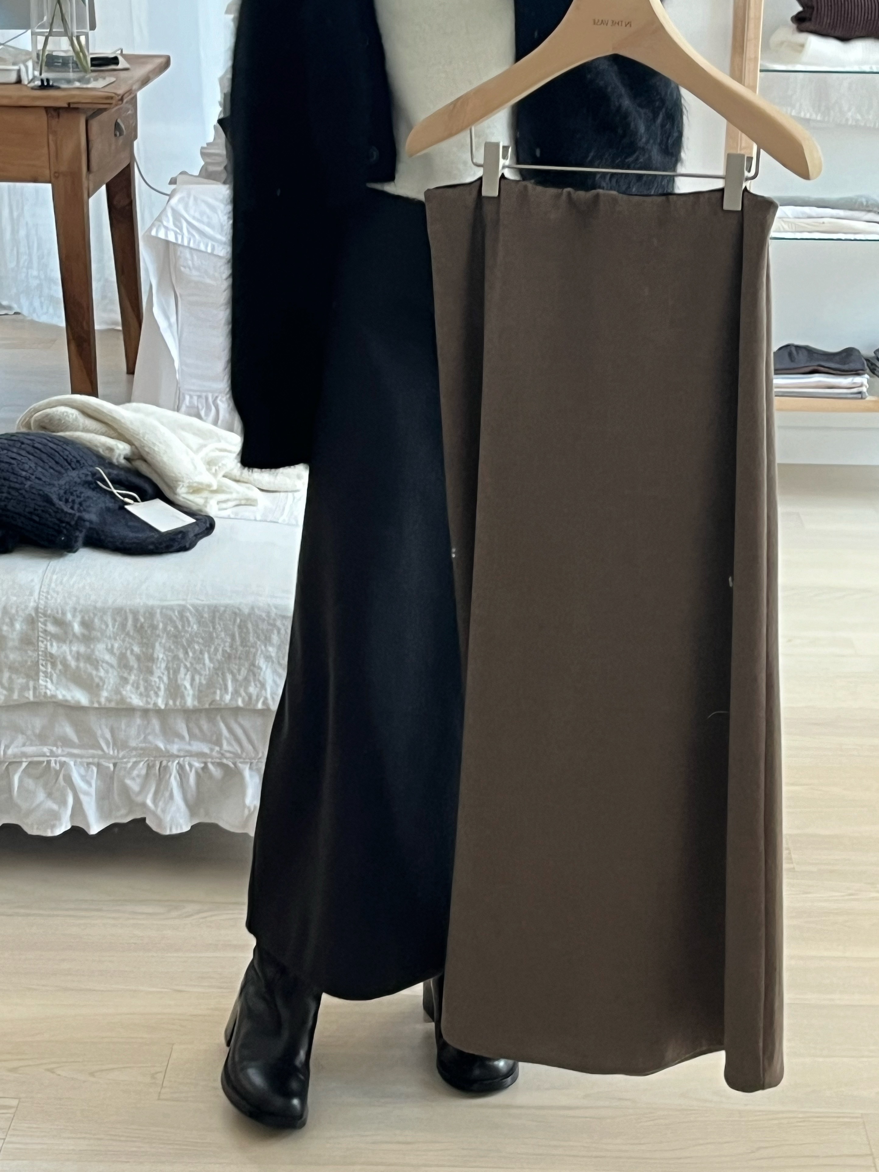 *INTHEVASE made* Lea long skirt [2colors]